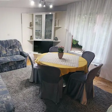 Apartma As *