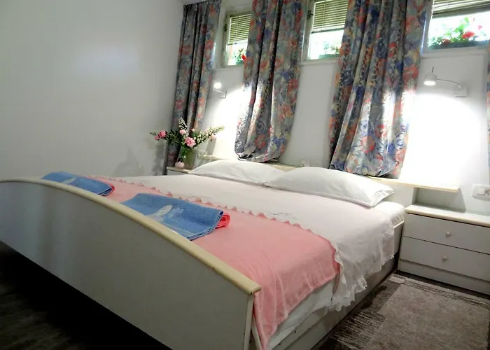 Apartma As Apartment Lesce (Upper Carniola)